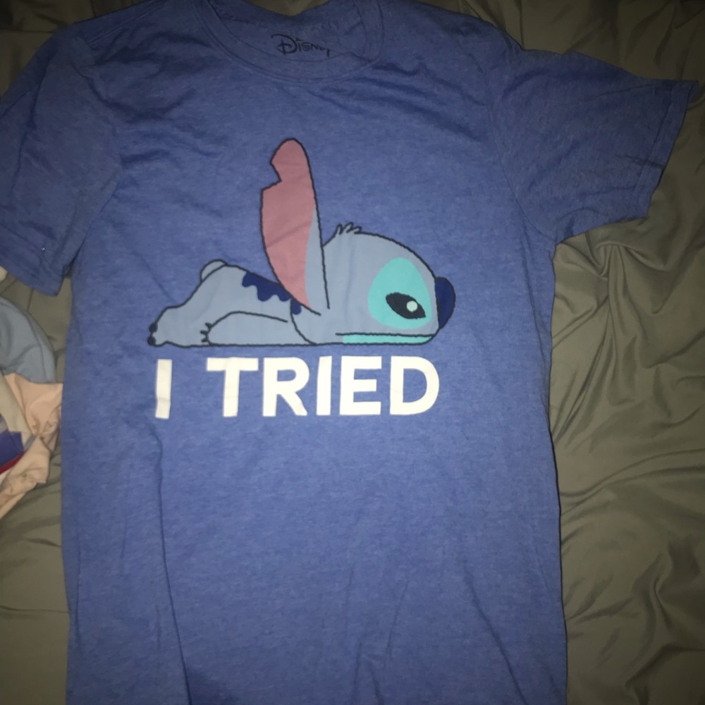 Blue stitch Disney men’s small T-shirt